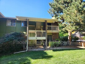 2800 Kalmia Ave in Boulder, CO - Building Photo