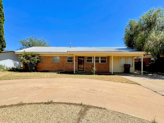 property at 1906 Morrison Dr