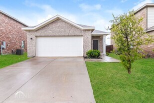 6120 Harrah Ln in Heath, TX - Building Photo