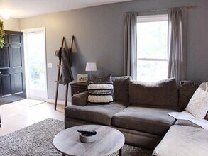 5933 North Hills Dr in Raleigh, NC - Building Photo - Building Photo
