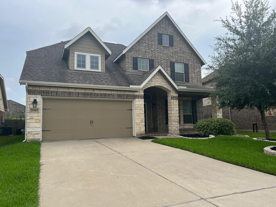 20323 Peralta Cliff Trail in Richmond, TX - Building Photo