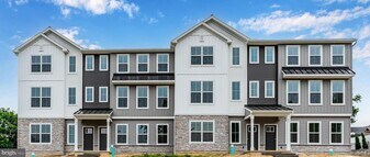 25 S 19th St in Camp Hill, PA - Building Photo