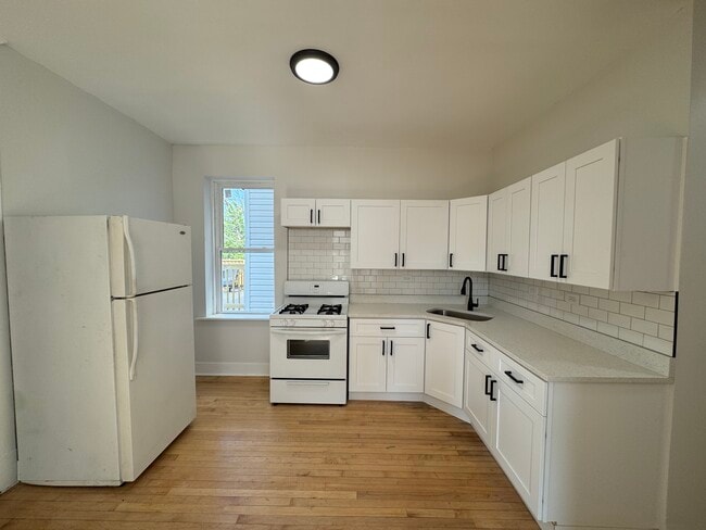3516 W Evergreen Ave, Unit 1