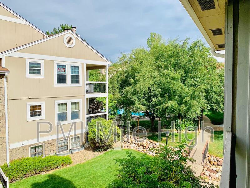 5301 W 76th Ave in Arvada, CO - Building Photo