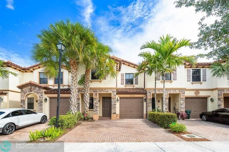 4074 Devenshire Ct in Coconut Creek, FL - Building Photo