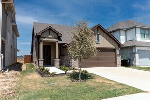 572 Ruthye Ln in Pilot Point, TX - Building Photo