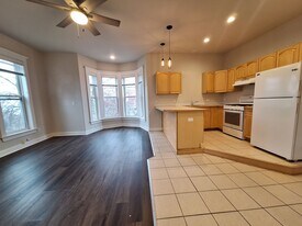 1632 London Rd in Duluth, MN - Building Photo