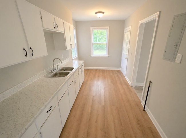 3585 Mayfair Ave in Memphis, TN - Building Photo - Building Photo