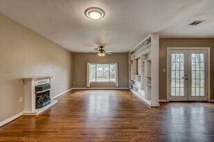 2129 W Arrowhead Dr in Stillwater, OK - Building Photo