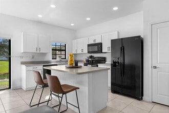 757 SW 11th St in Florida City, FL - Building Photo - Building Photo