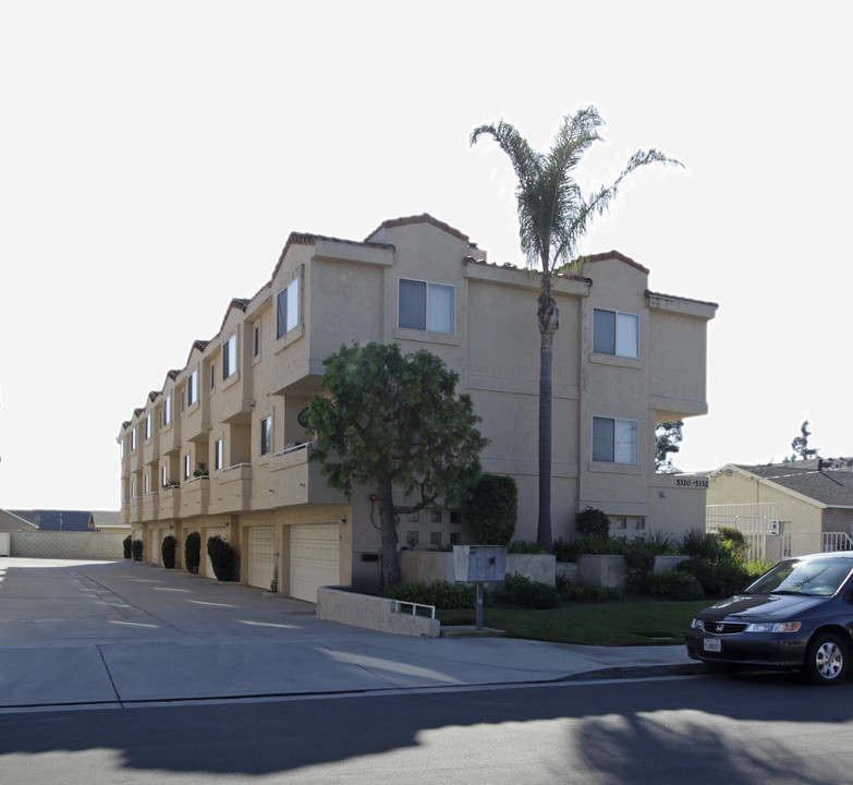 5320-5332 Bishop St in Cypress, CA - Building Photo