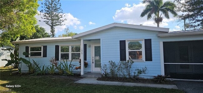 1626 Grace Ave in Ft. Myers, FL - Foto de edificio - Building Photo