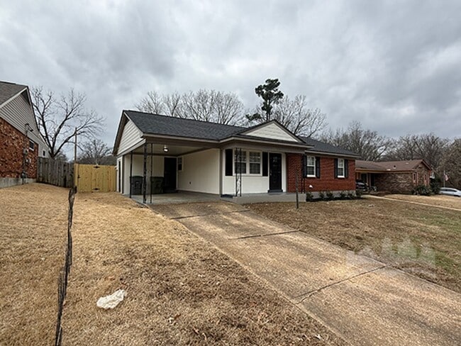 2759 Southmeade Ave in Memphis, TN - Building Photo - Building Photo