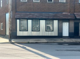 1 George St in Mckees Rocks, PA - Building Photo