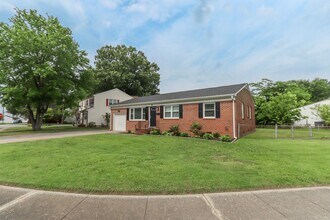 46 Hidalgo Dr in Hampton, VA - Building Photo - Building Photo