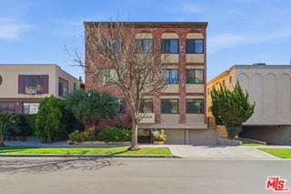 property at 324 S Elm Dr