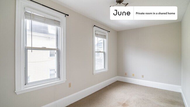 Room in Shared 3 bed/1 bath home in Boston, MA - Foto de edificio - Building Photo