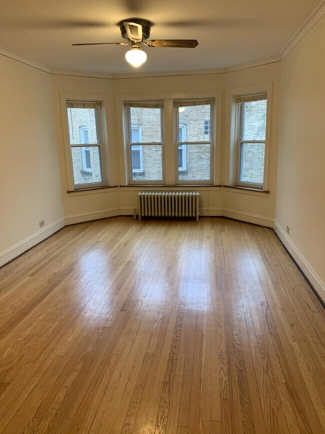 1434 W Thome Ave in Chicago, IL - Building Photo - Building Photo