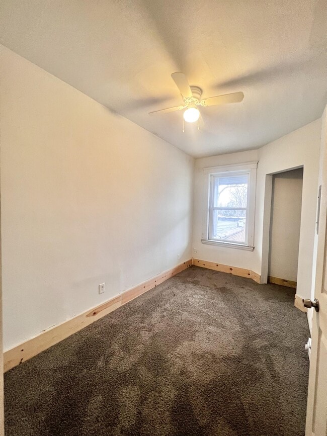 property at 3323 Gratiot Ave