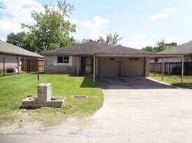 1122 Havner Ln in Houston, TX - Building Photo