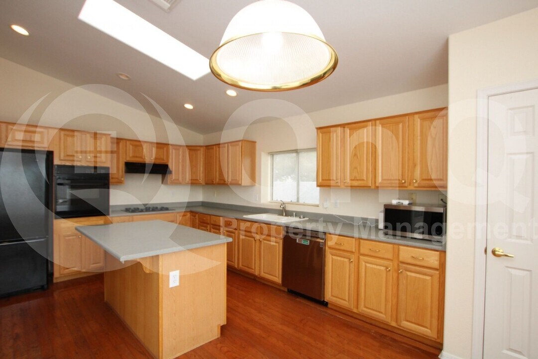1535 E Michelle Dr in Phoenix, AZ - Building Photo