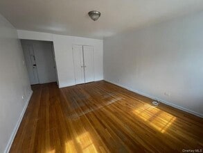 144-32 78th Ave in Queens, NY - Building Photo - Building Photo