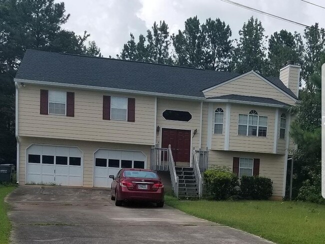 property at 6134 Nutmeg Ct SE