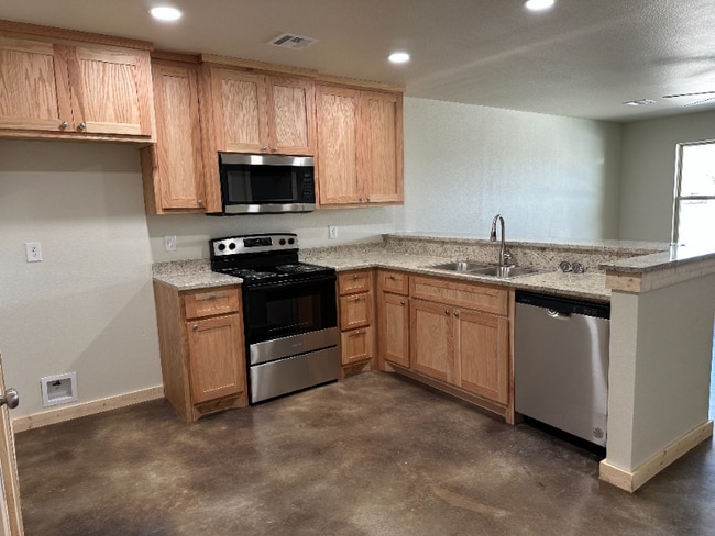 property at 407 S 4th Ave