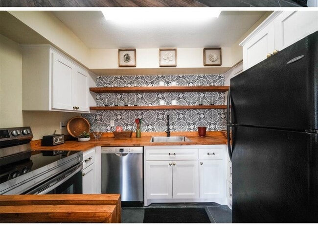 property at 18519 Egret Bay Blvd