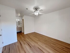 11179 Camino Ruiz in San Diego, CA - Building Photo - Building Photo