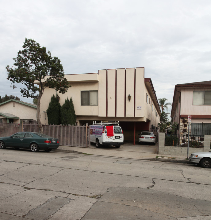 1230 N Mansfield Ave in Los Angeles, CA - Building Photo