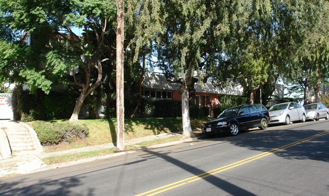 1317 Lucile Ave in Los Angeles, CA - Building Photo - Building Photo