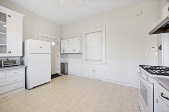 249 Maple Ave in Cheshire, CT - Building Photo - Building Photo