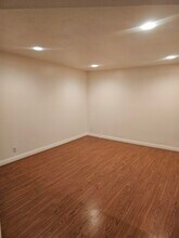 25 Weepingwood in Irvine, CA - Foto de edificio - Building Photo