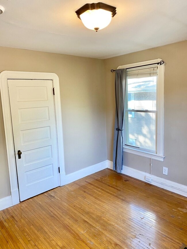 property at 3040 Colfax Ave South