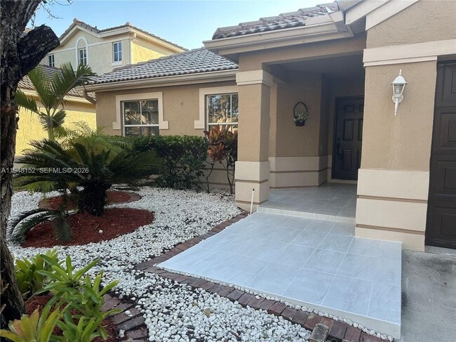 4192 Laurel Ridge Cir in Weston, FL - Foto de edificio - Building Photo