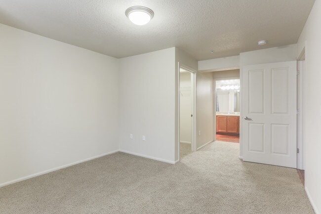 Sofi at Cedar Mill in Portland, OR - Foto de edificio - Interior Photo