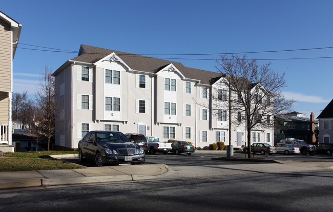 Crosswinds Apartments in North Beach, MD - Building Photo - Building Photo