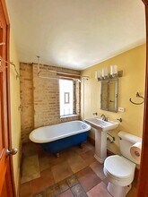 832 N Hermitage Ave, Unit Coach House in Chicago, IL - Foto de edificio - Building Photo