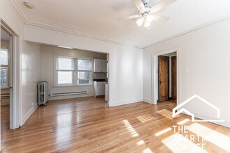 4224 N Clark St, Unit 3 in Chicago, IL - Foto de edificio - Building Photo