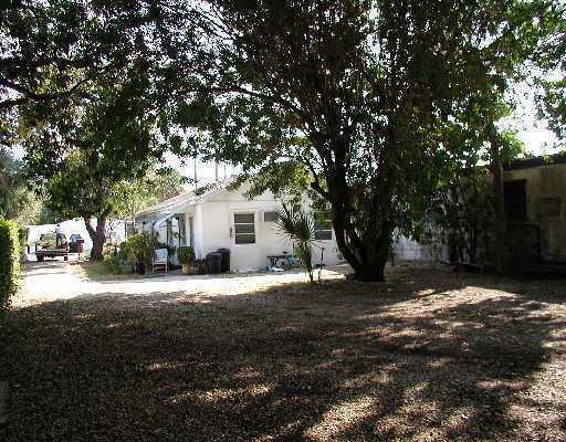 115 E Lantana Rd in Lantana, FL - Foto de edificio