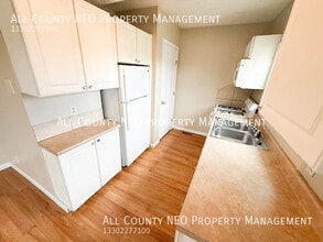 1247 Grand Blvd in Barberton, OH - Building Photo - Building Photo