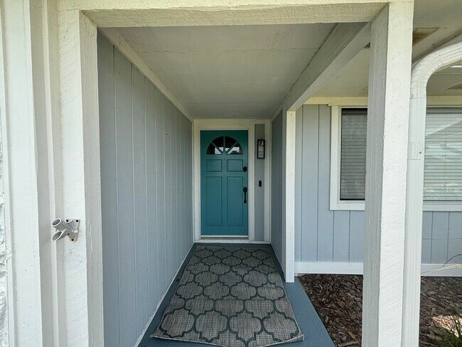 30 Sea Harbor Dr W in Ormond Beach, FL - Building Photo - Building Photo