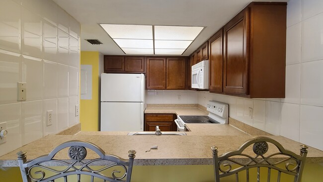 3100 Sir Hamilton Cir in Titusville, FL - Building Photo - Building Photo
