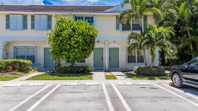 9968 NW 57th Manor in Coral Springs, FL - Foto de edificio - Building Photo