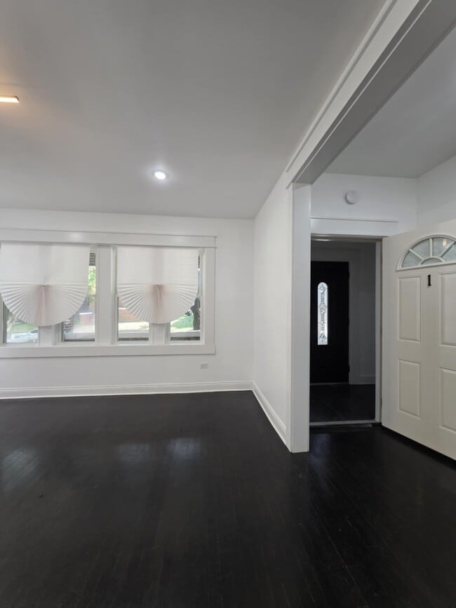 8032 S Sangamon St in Chicago, IL - Building Photo - Building Photo