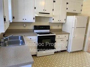 101 Lee St in Bowling Green, VA - Building Photo - Building Photo