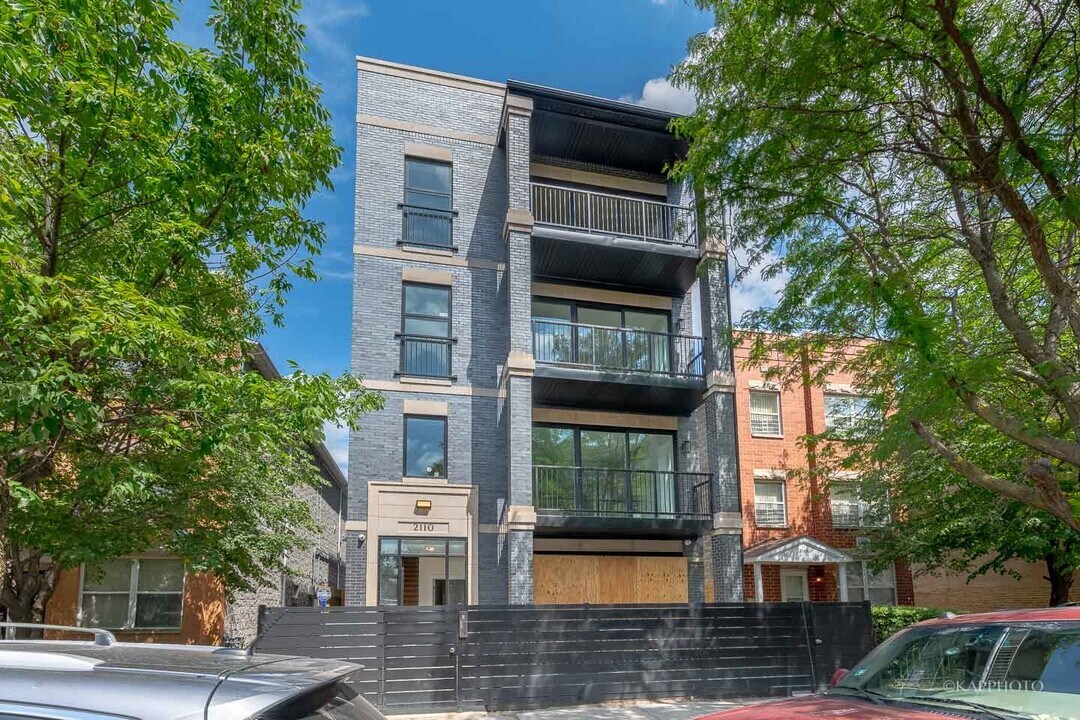 2110 W Washington Blvd, Unit 4 in Chicago, IL - Foto de edificio