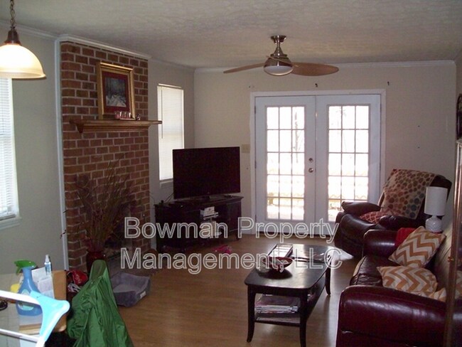 132 Oxford Ct in Athens, GA - Building Photo - Building Photo