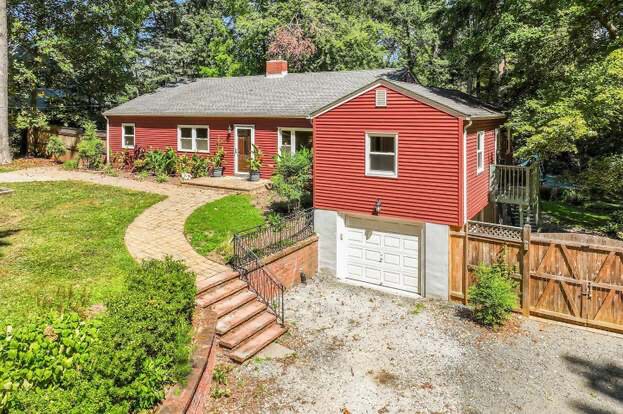 10710 Rosehaven St in Fairfax, VA - Foto de edificio